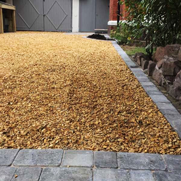 Dandy's Golden Gravel 20mm Chippings.